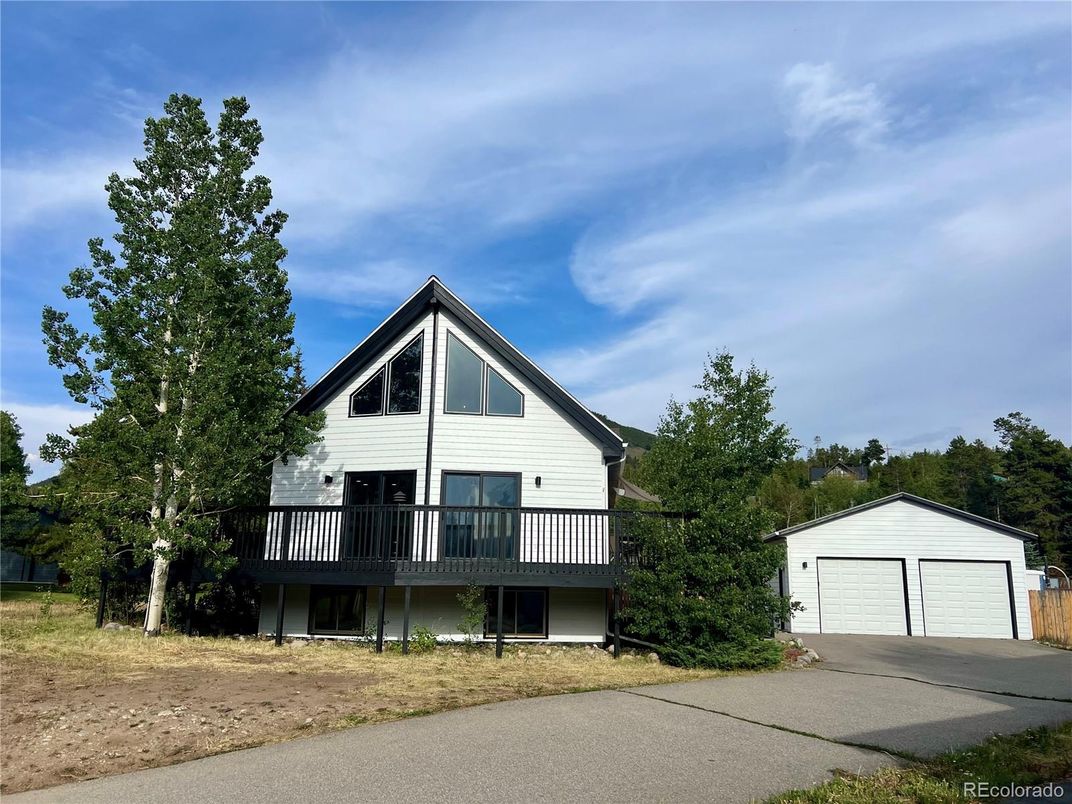 Backyard, Detached Garage, Exterior