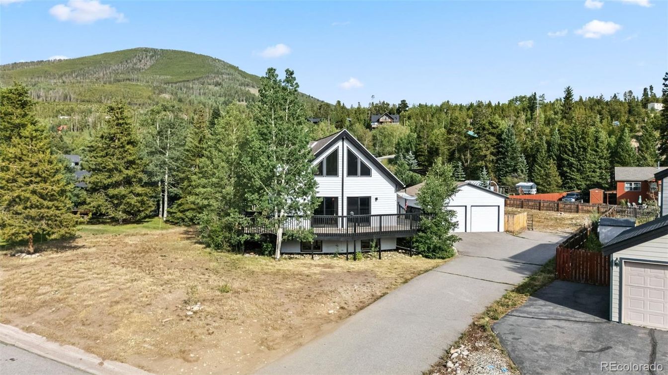 Backyard, Detached Garage, Exterior