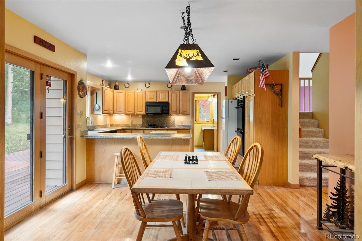 Dining room, Interior, Kitchen, Recessed Lighting, Wood Texture Flooring