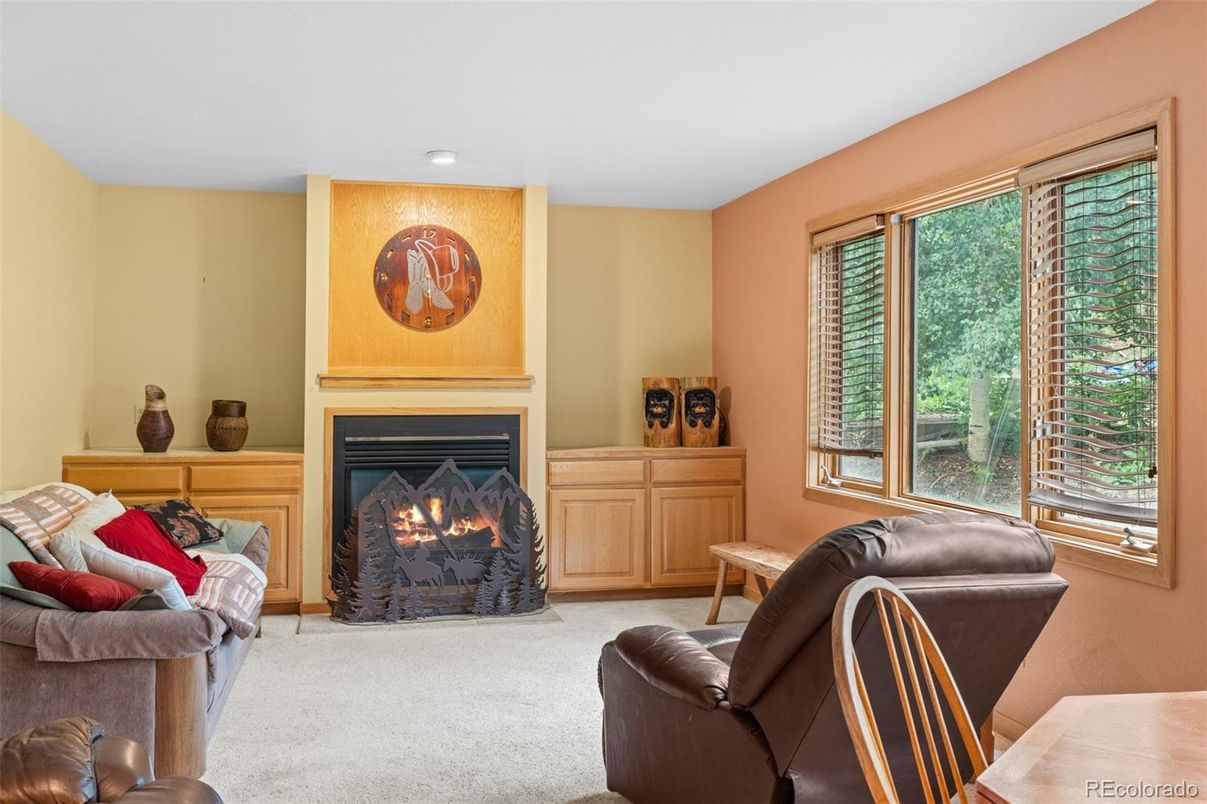 Fireplace, Interior, Living room, Recessed Lighting