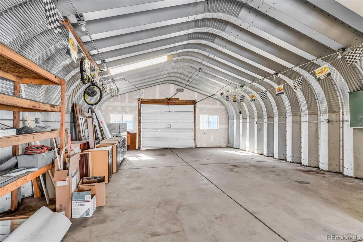 Garage, Interior