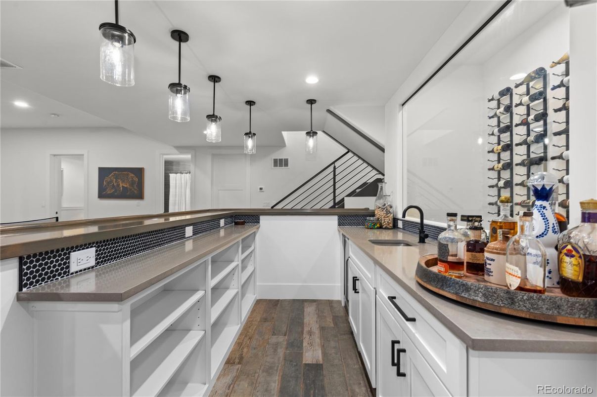 Interior, Pendant Lights, Recessed Lighting, Wood Texture Flooring