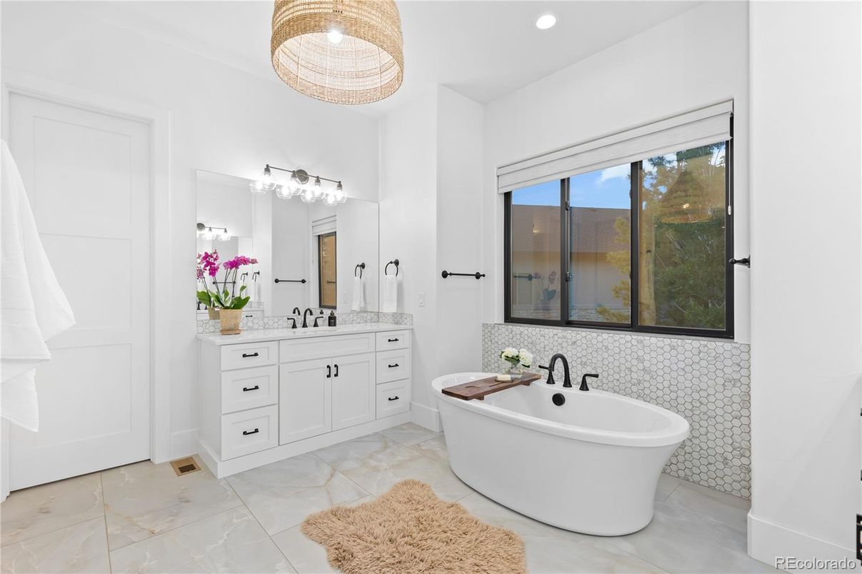 Bathroom, Dual Sink Vanities, Free Standing Baths, Interior, Recessed Lighting