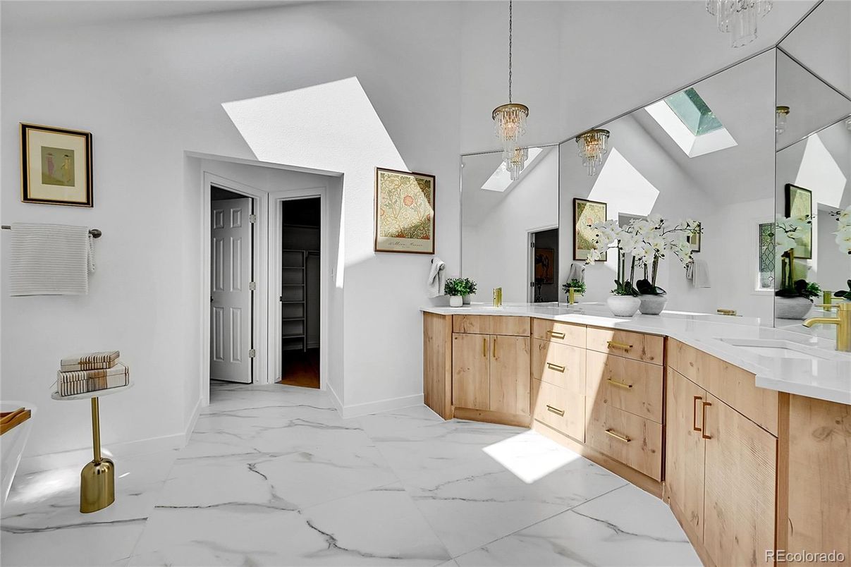 Bathroom, Dual Sink Vanities, Interior, Marble, Pendant Lights