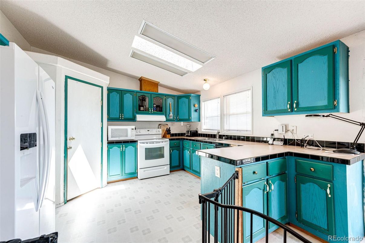 Interior, Kitchen, Tile Countertops