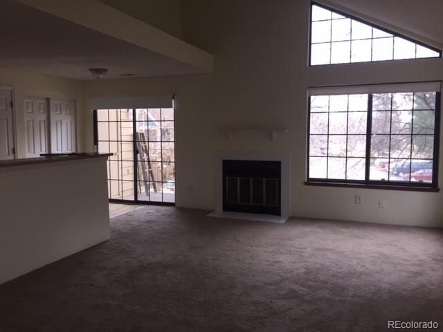 Empty room, Fireplace, Interior