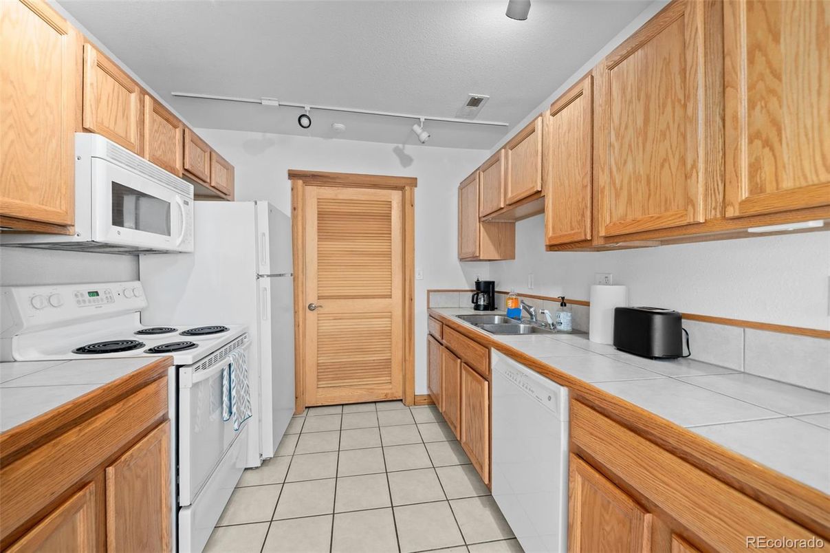 Interior, Kitchen, Tile Countertops