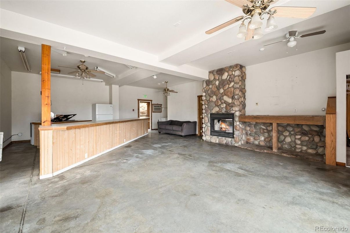 Empty room, Fireplace, Interior