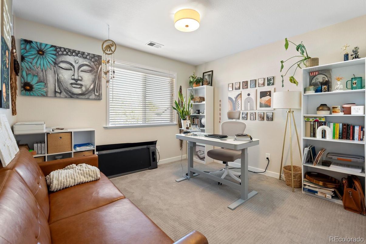 Home Office, Interior