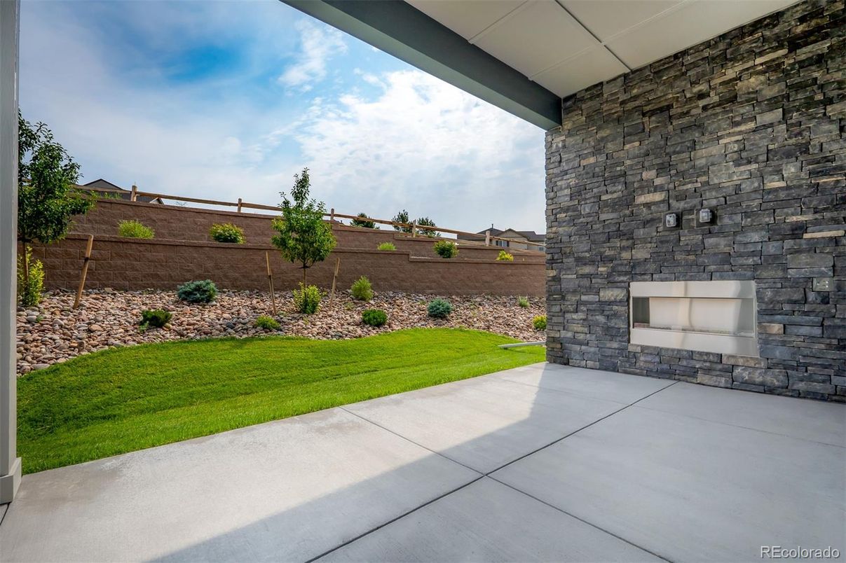 Backyard, Exterior