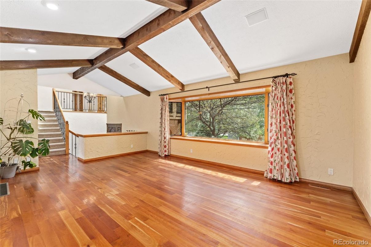 Empty room, Interior, Recessed Lighting, Wooden Beams, Wood Texture Flooring