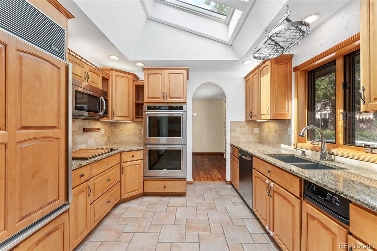 Glass Ceilings, Interior, Kitchen, Recessed Lighting, Stainless Steel Appliances