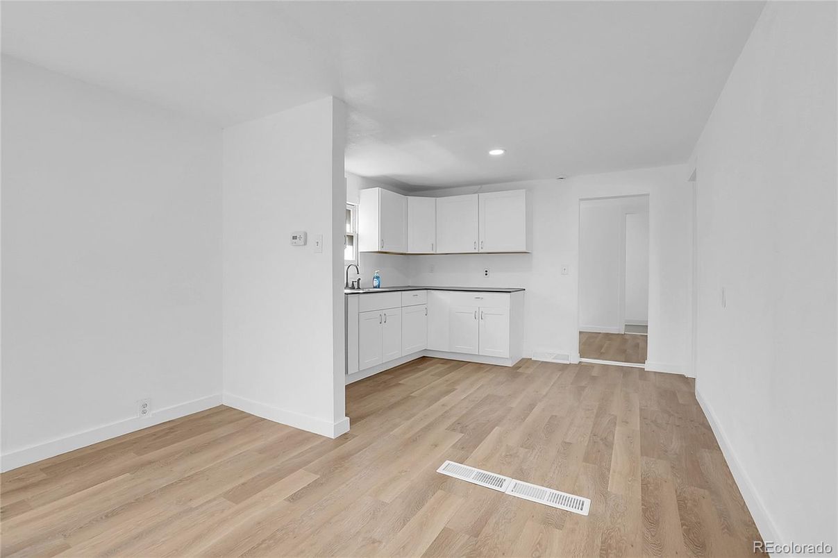 Empty room, Interior, Kitchen, Recessed Lighting, Wood Texture Flooring