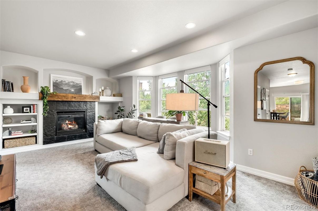 Fireplace, Interior, Living room, Recessed Lighting