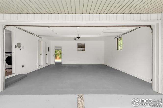 Garage, Interior