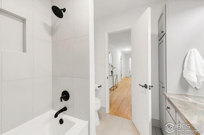 Bathroom, Interior, Recessed Lighting, Wood Texture Flooring