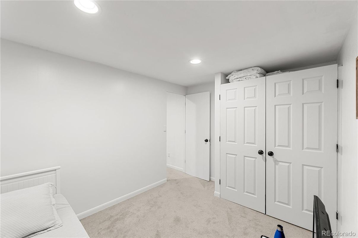 Bedroom, Interior, Recessed Lighting