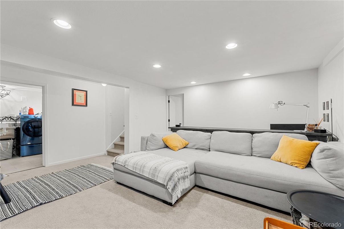 Game Room, Interior, Projection Screen, Recessed Lighting