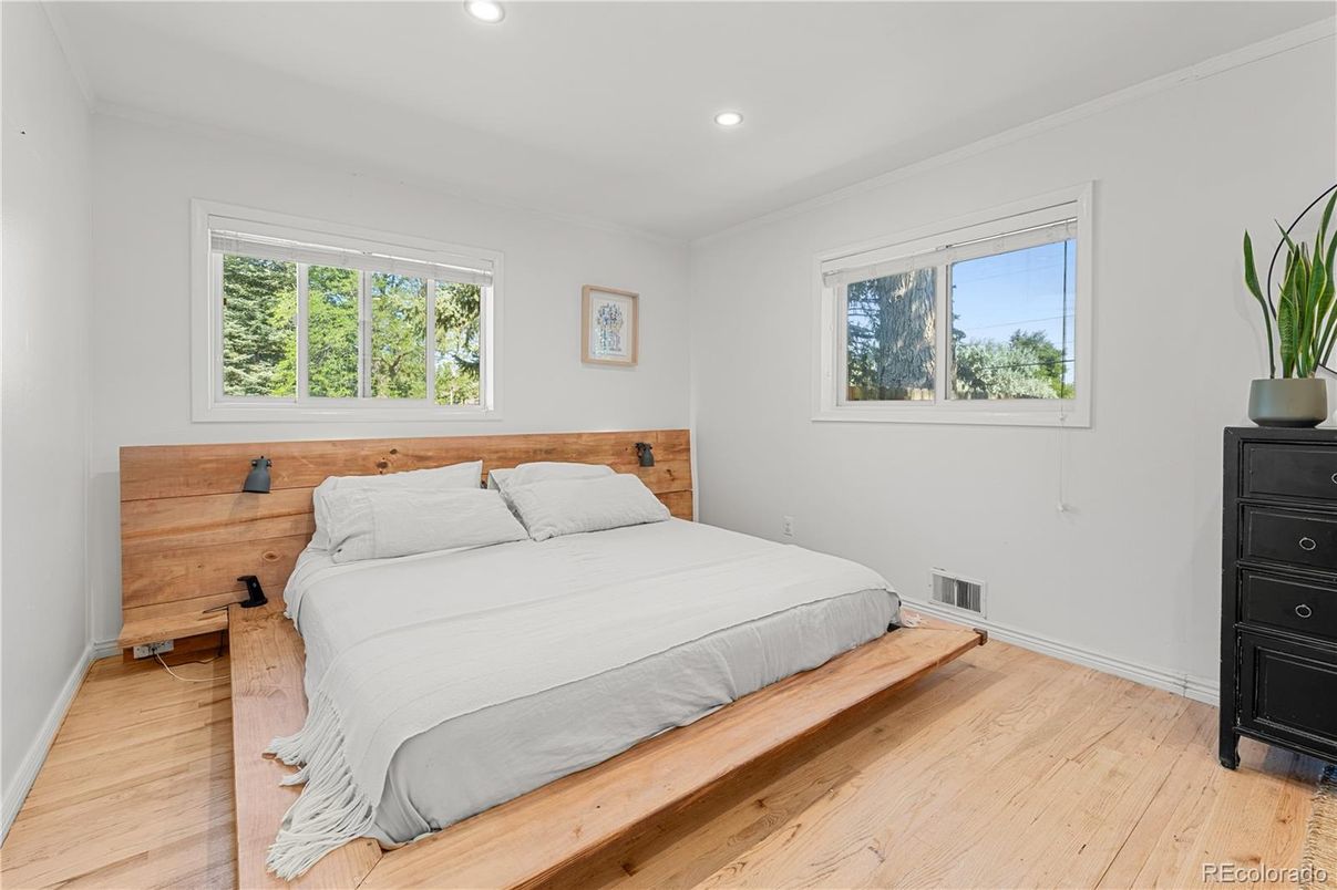 Bedroom, Interior, Recessed Lighting, Wood Texture Flooring