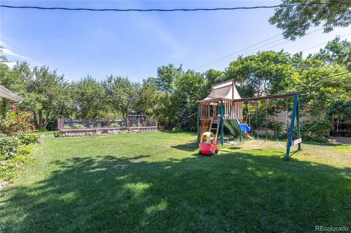 Backyard, Exterior, Playground
