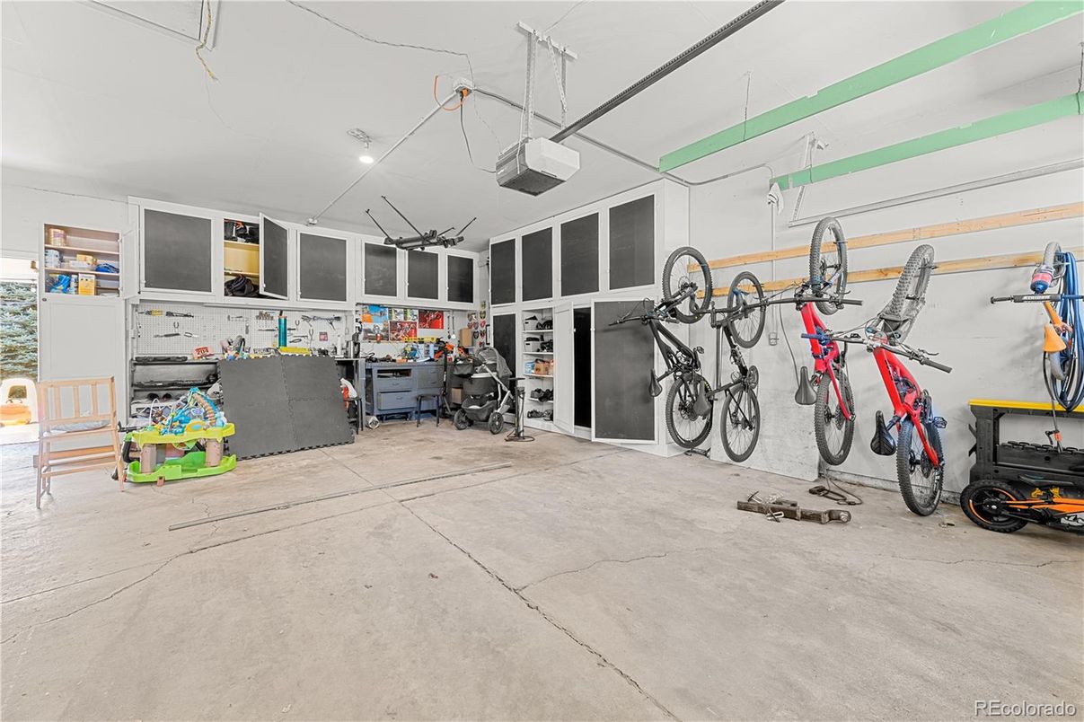 Fitness Equipment, Garage, Interior