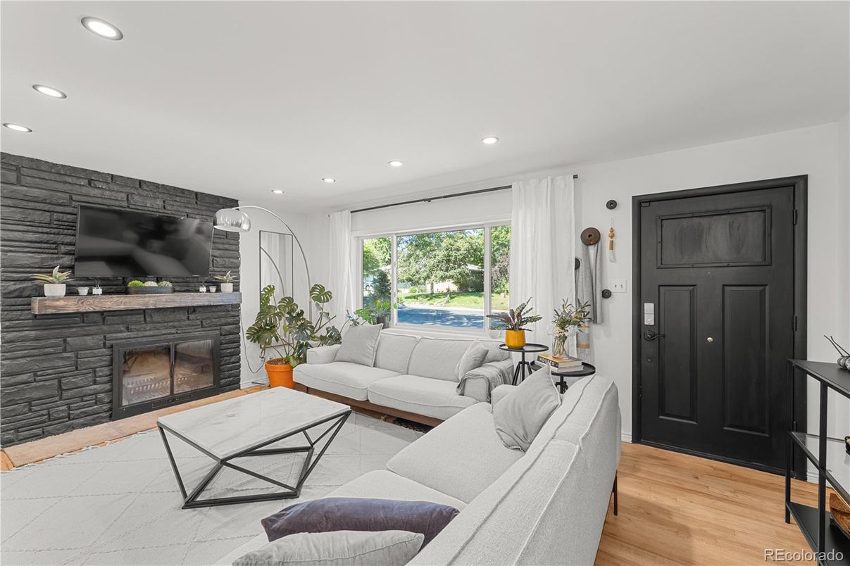 Fireplace, Interior, Living room, Recessed Lighting, Wood Texture Flooring