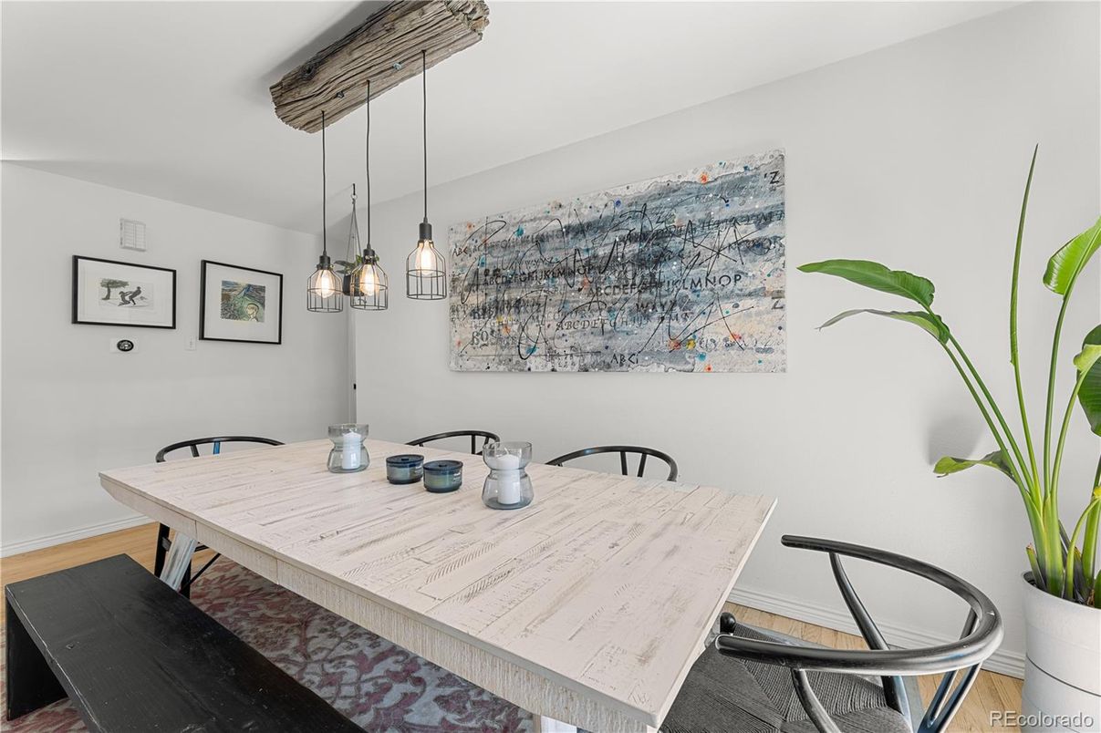 Dining room, Interior, Pendant Lights