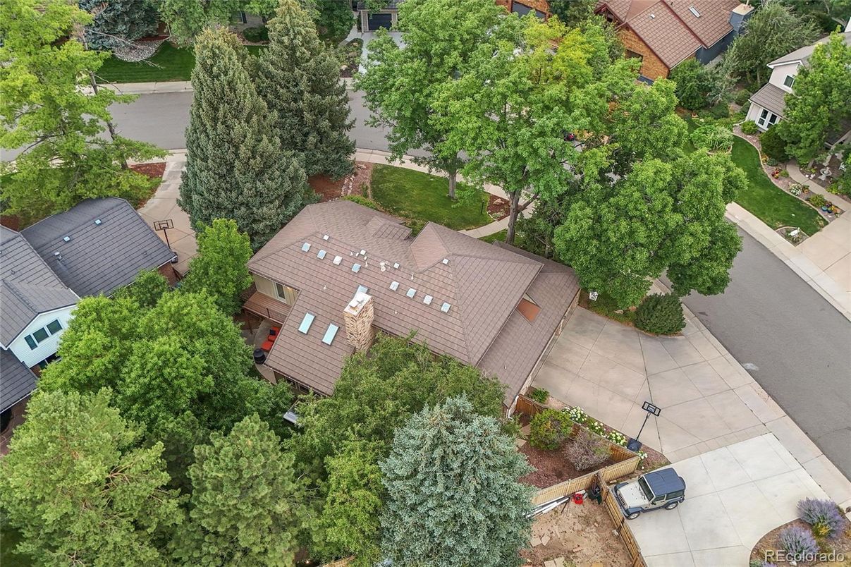 Exterior, Drone