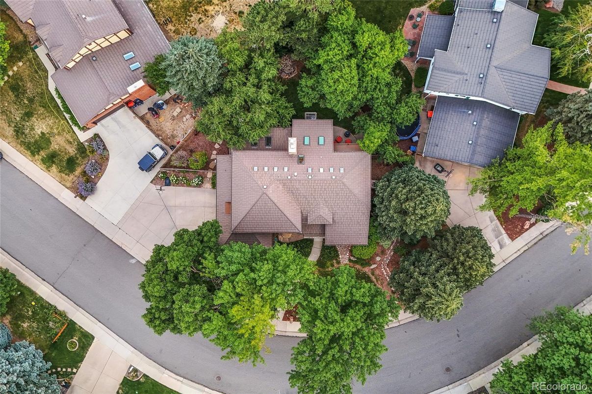 Exterior, Drone