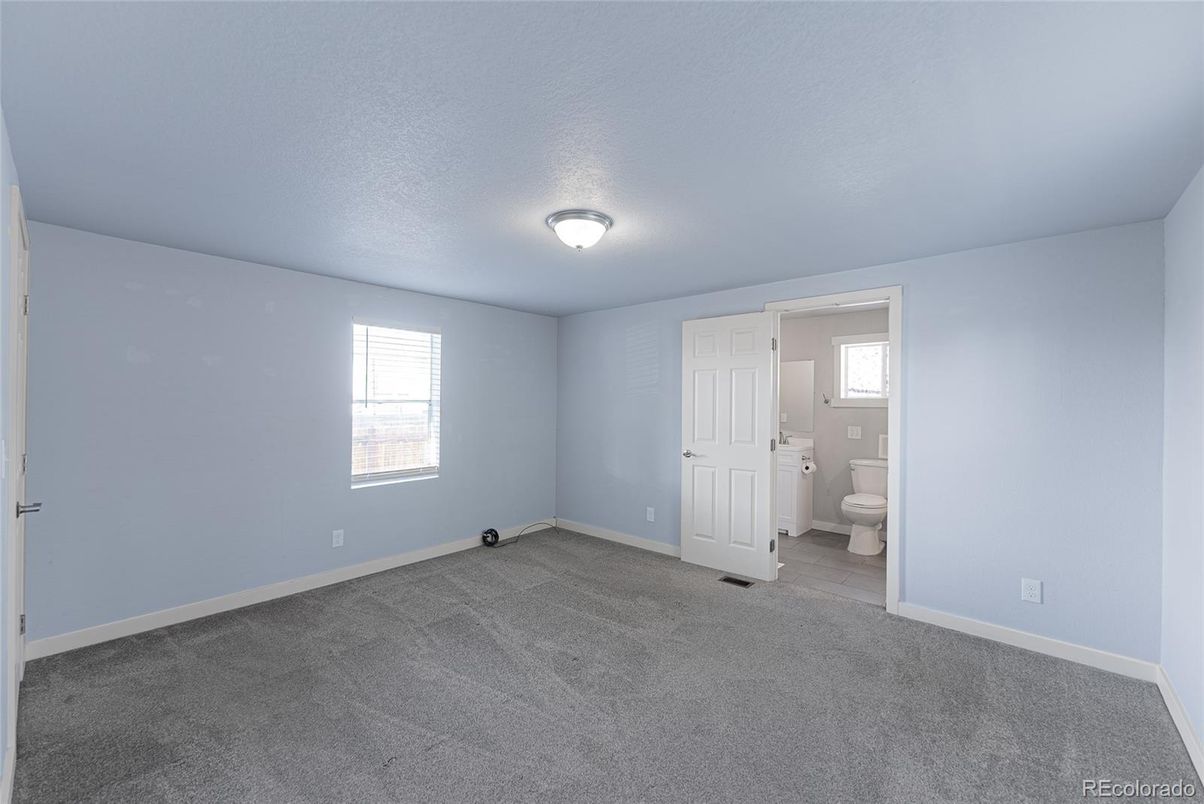 Bathroom, Empty room, Interior