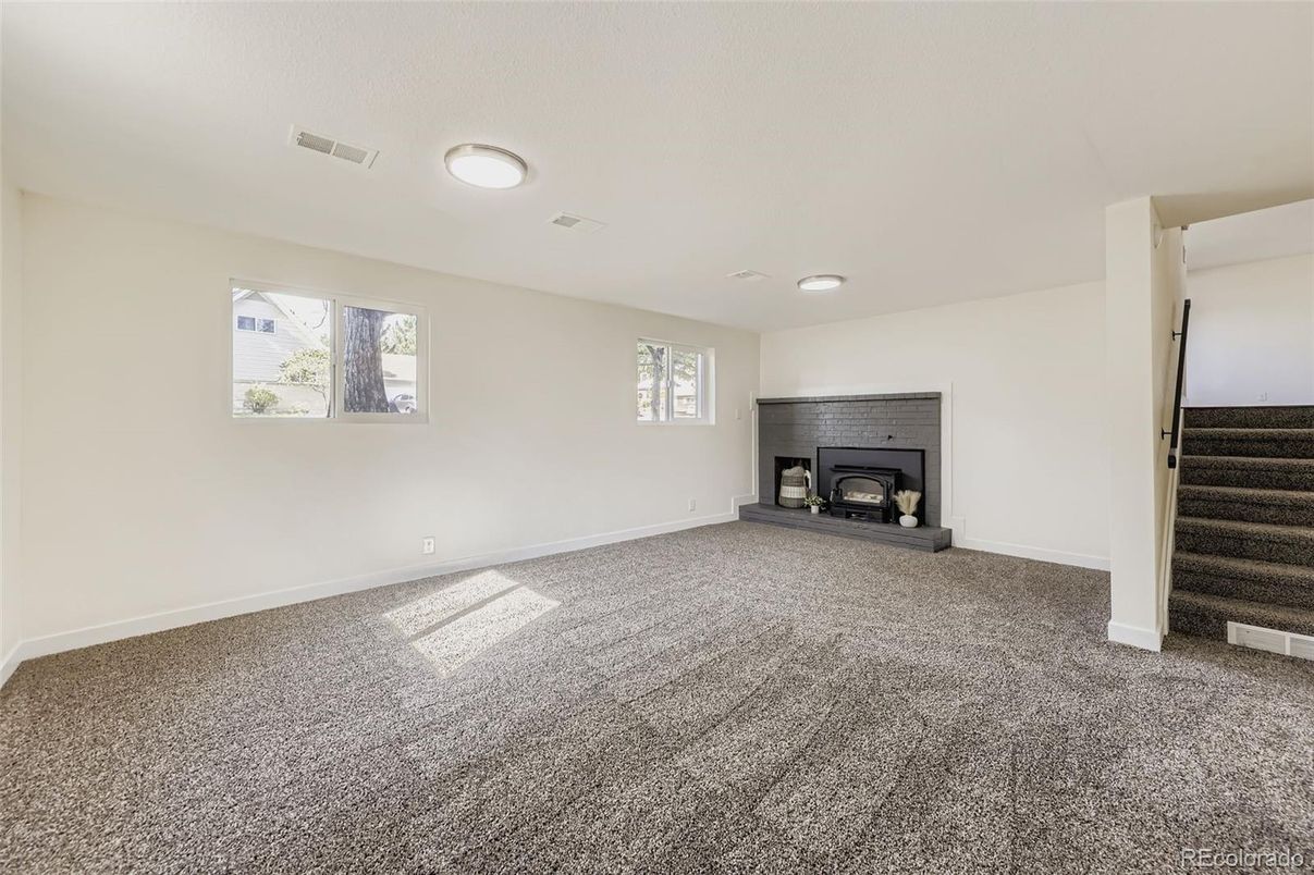 Empty room, Fireplace, Interior, Recessed Lighting