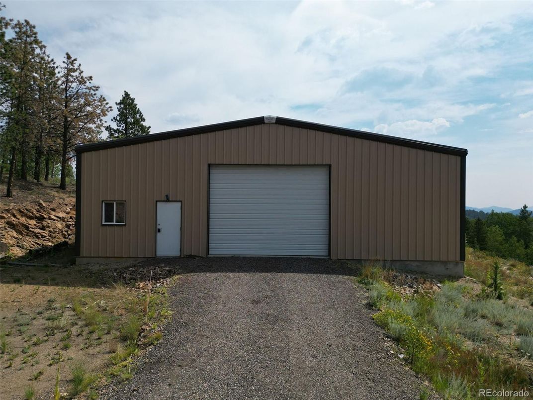Detached Garage, Exterior