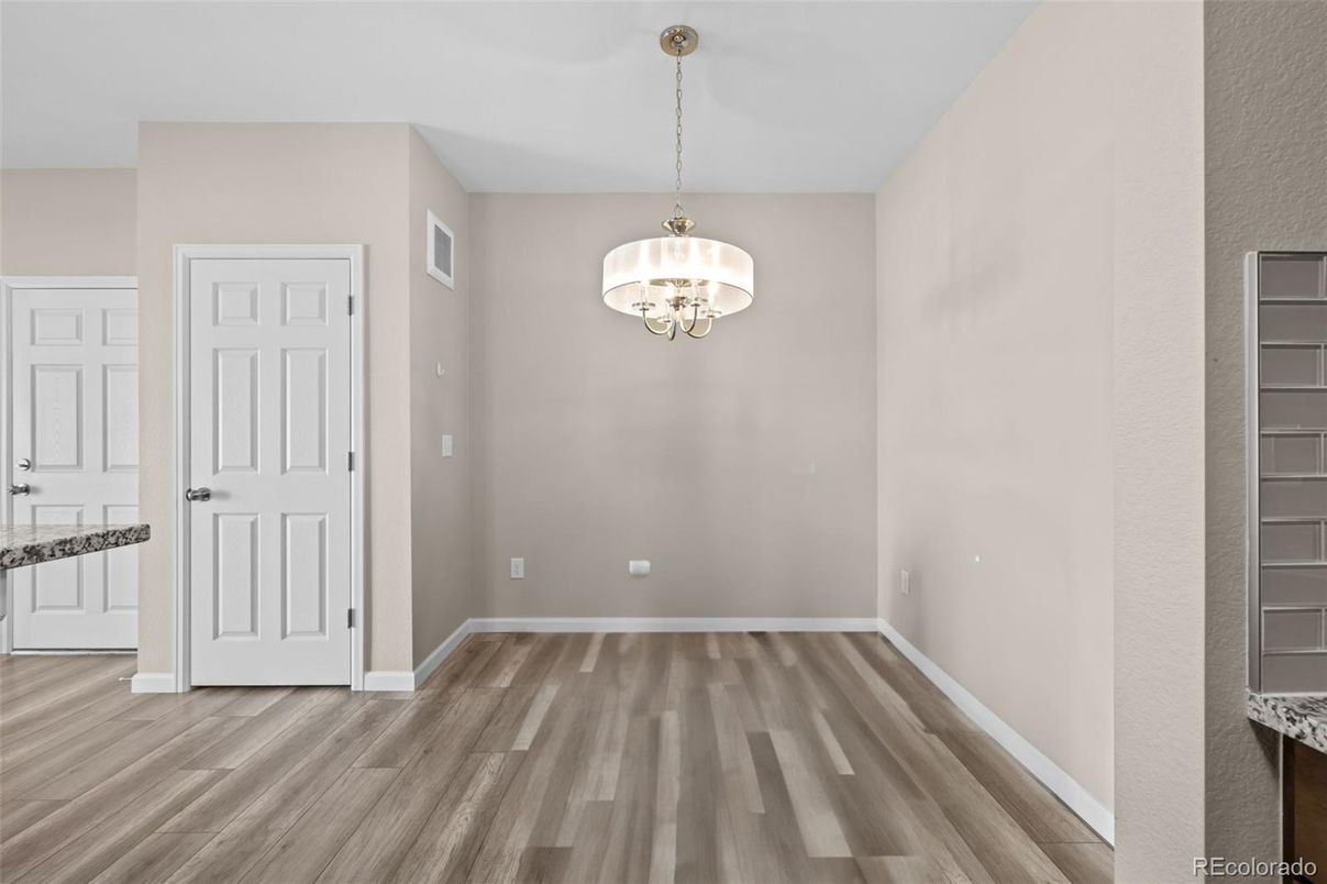 Chandelier, Empty room, Interior, Pendant Lights, Wood Texture Flooring