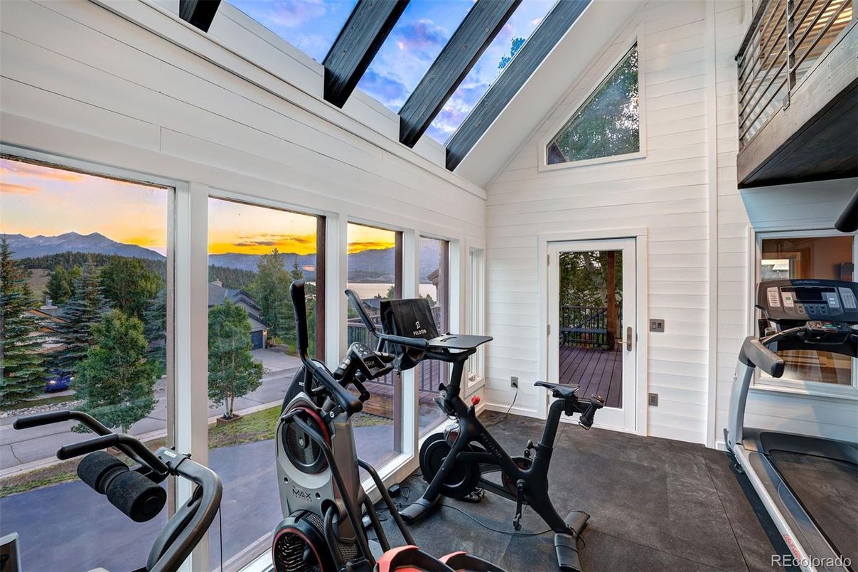 Exterior, Fitness Equipment, Interior, Sun Room