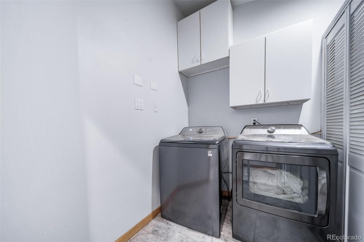 Interior, Washer