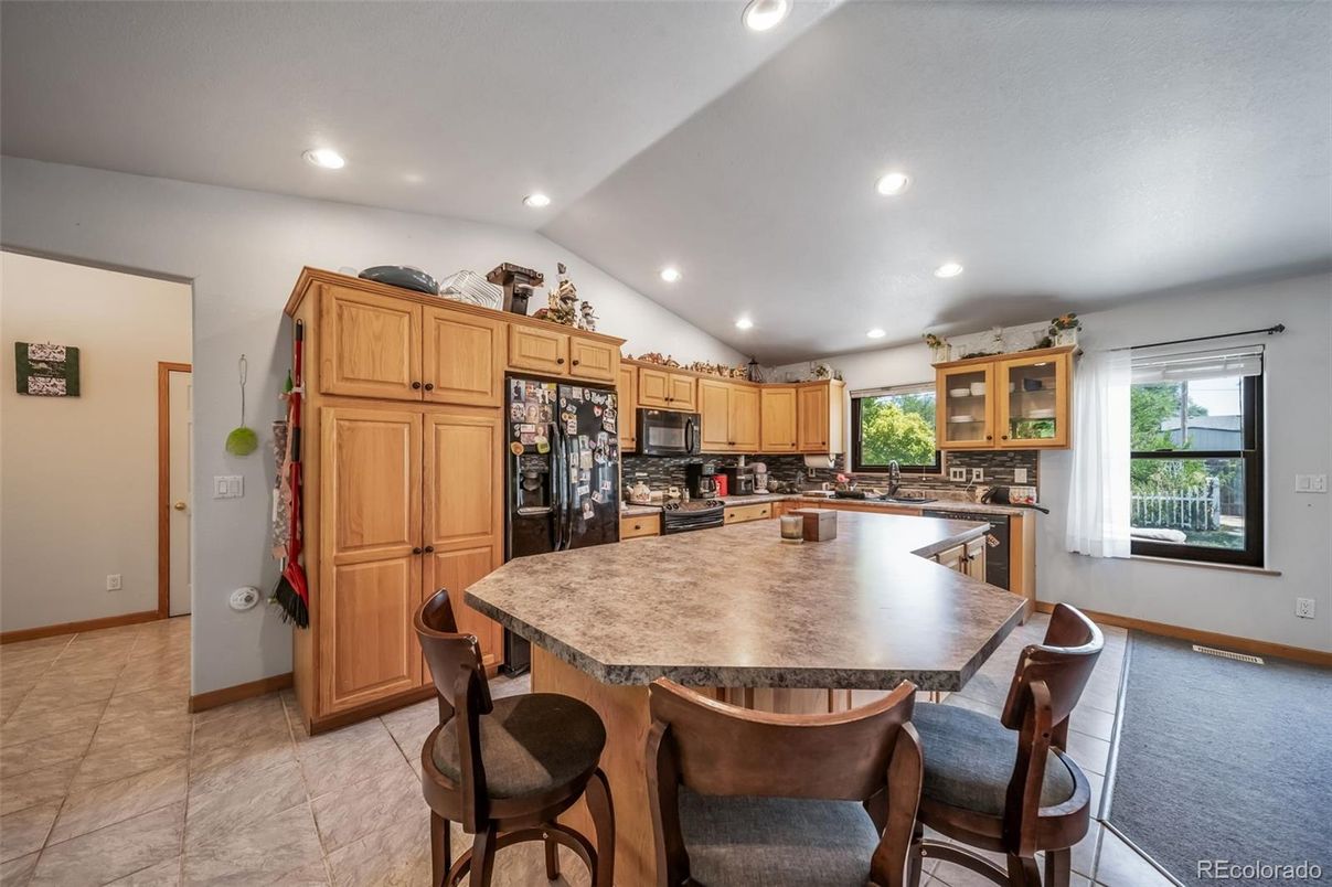 Dining room, Interior, Kitchen, Recessed Lighting