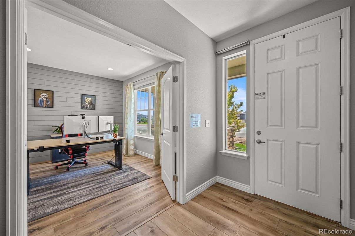 Home Office, Interior, Recessed Lighting, Wood Texture Flooring
