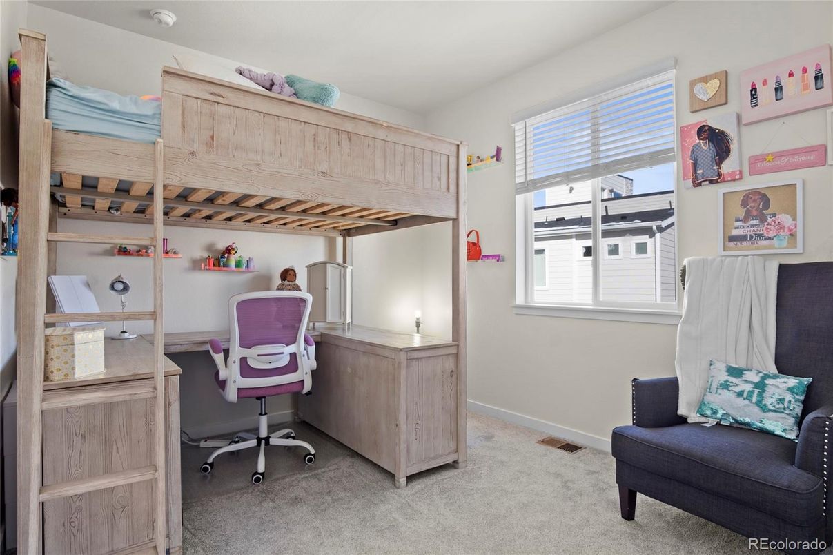 Home Office, Interior