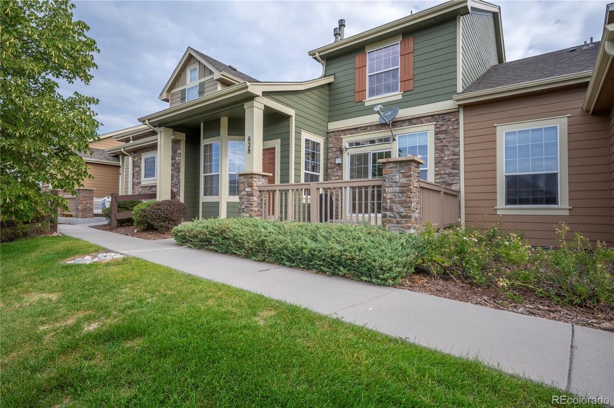 Exterior, Facade, Brick Facade, American Craftsman