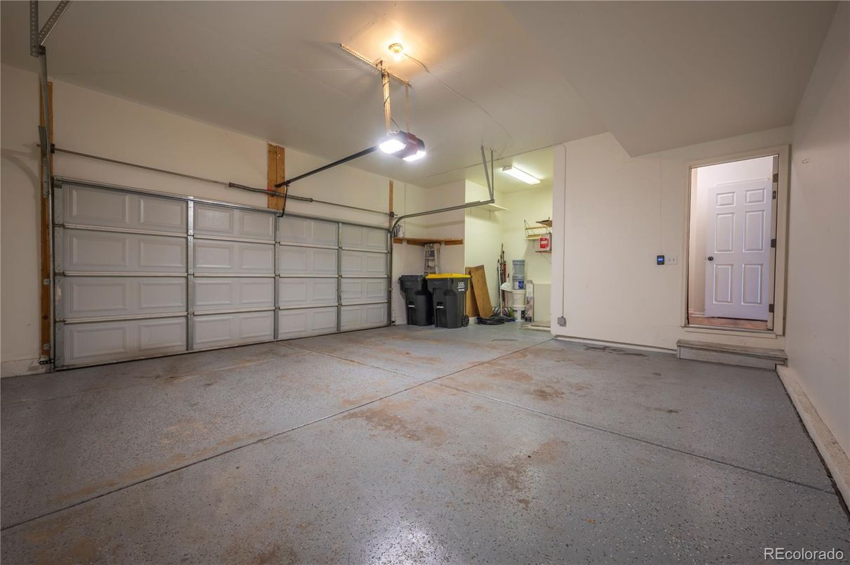 Garage, Interior
