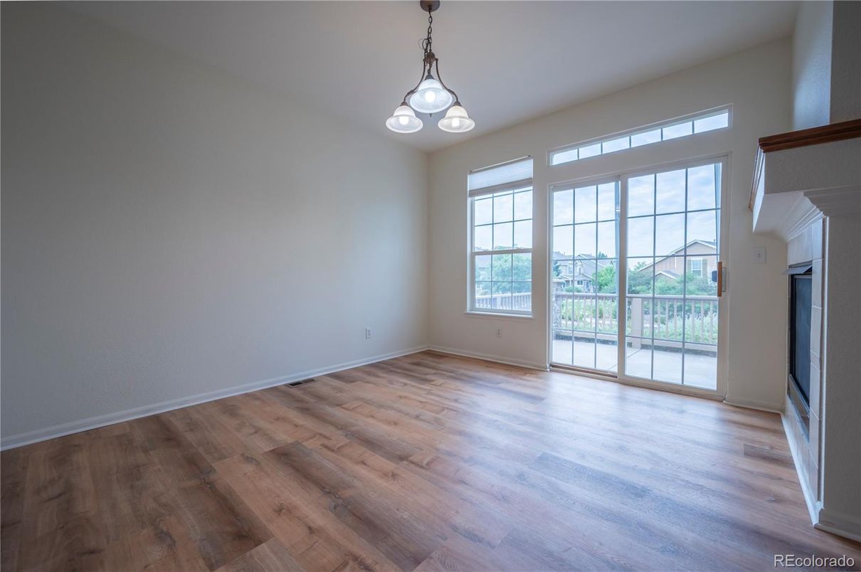Empty room, Interior, Pendant Lights, Wood Texture Flooring