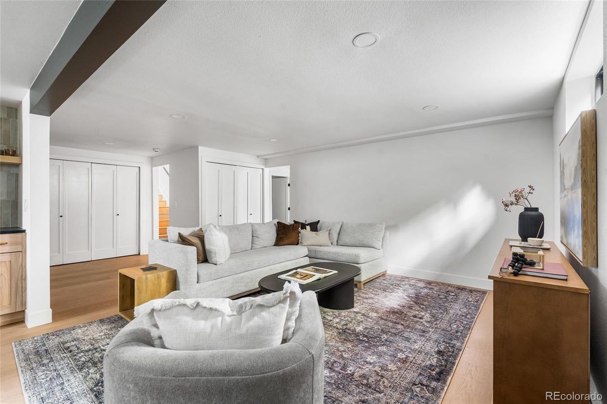 Interior, Living room, Recessed Lighting, Wood Texture Flooring