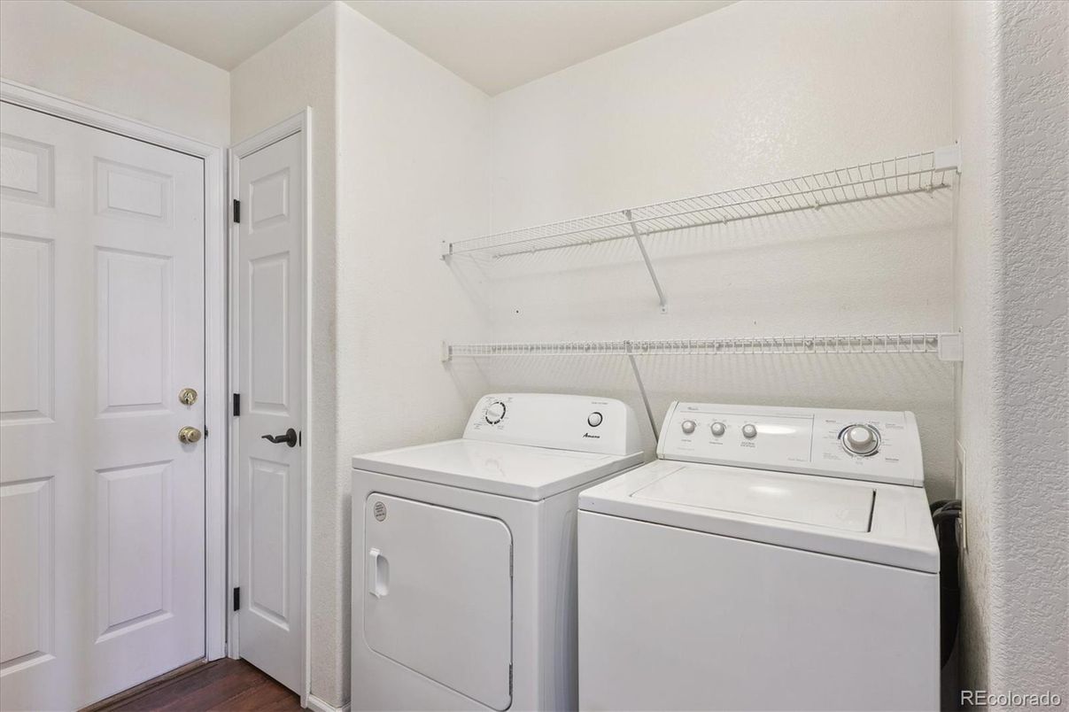 Interior, Utility Closets, Washer, Wood Texture Flooring