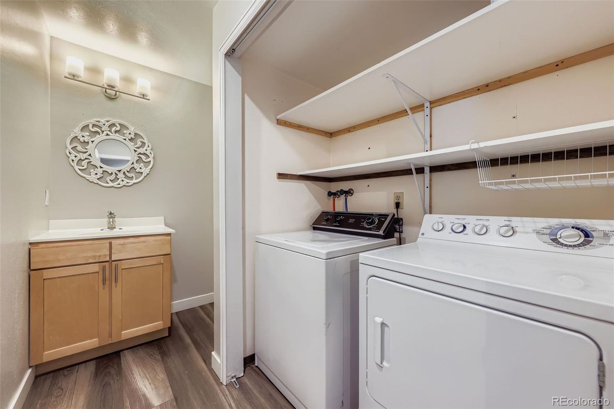 Interior, Utility Closets, Washer, Wood Texture Flooring