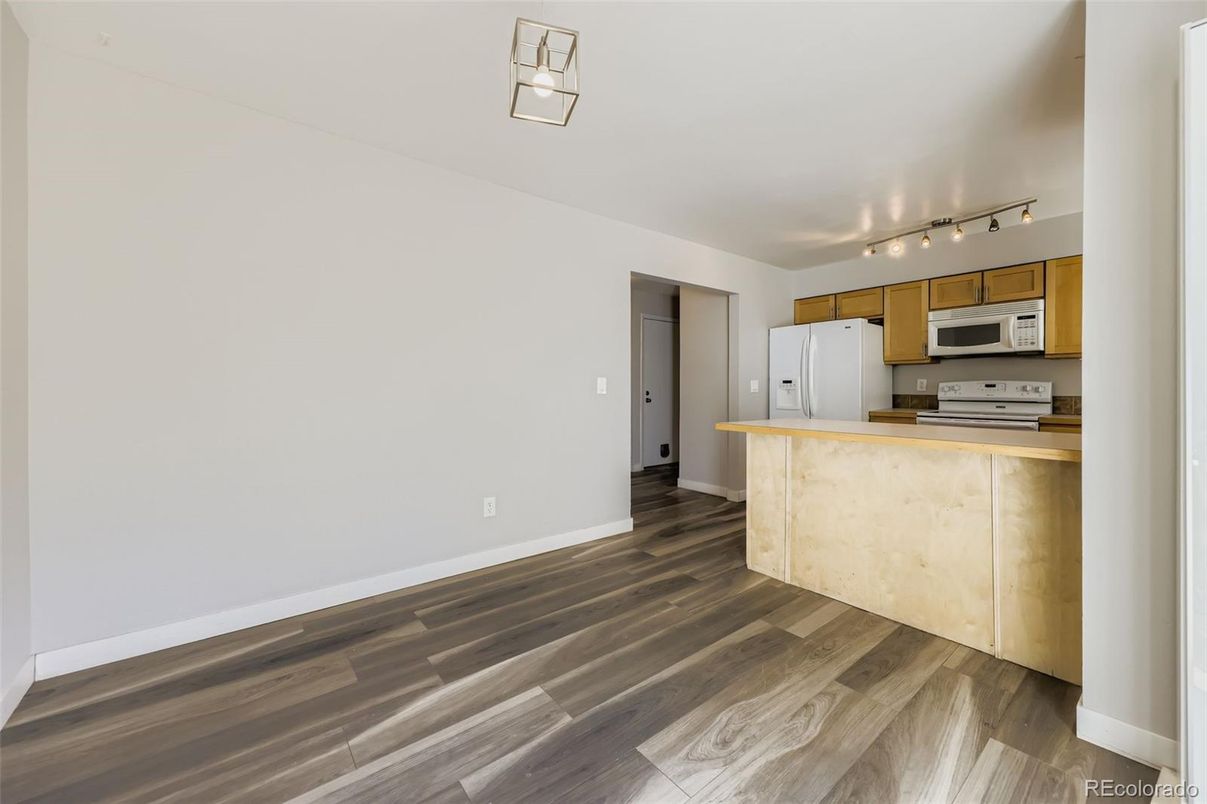 Interior, Kitchen, Stainless Steel Appliances, Wood Texture Flooring