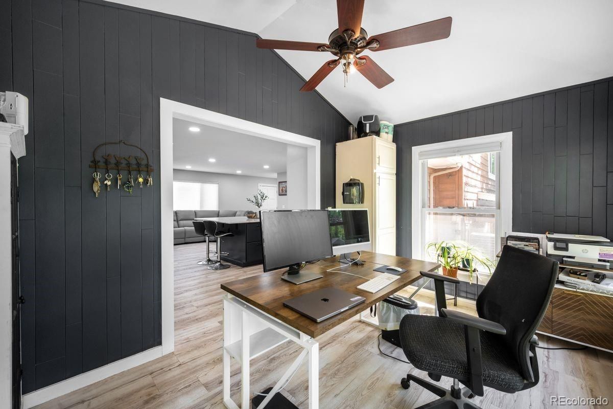 Home Office, Interior, Recessed Lighting, Wood Texture Flooring