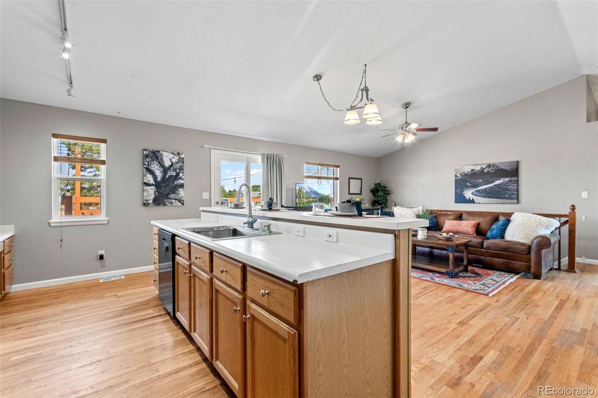 Interior, Kitchen, Pendant Lights, Wood Texture Flooring