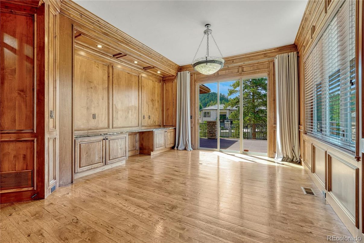 Empty room, Interior, Pendant Lights, Recessed Lighting, Wooden Ceilings, Wood Texture Flooring, Wooden Walls