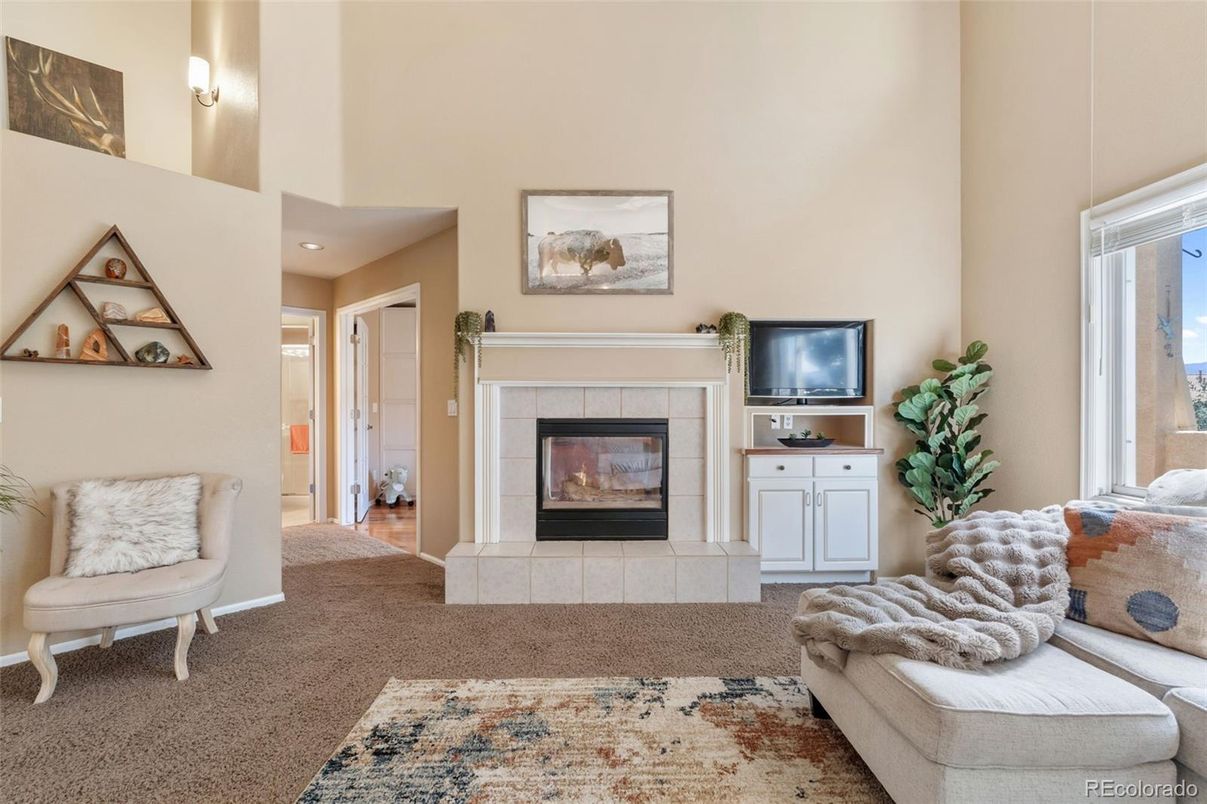 Fireplace, Interior, Recessed Lighting
