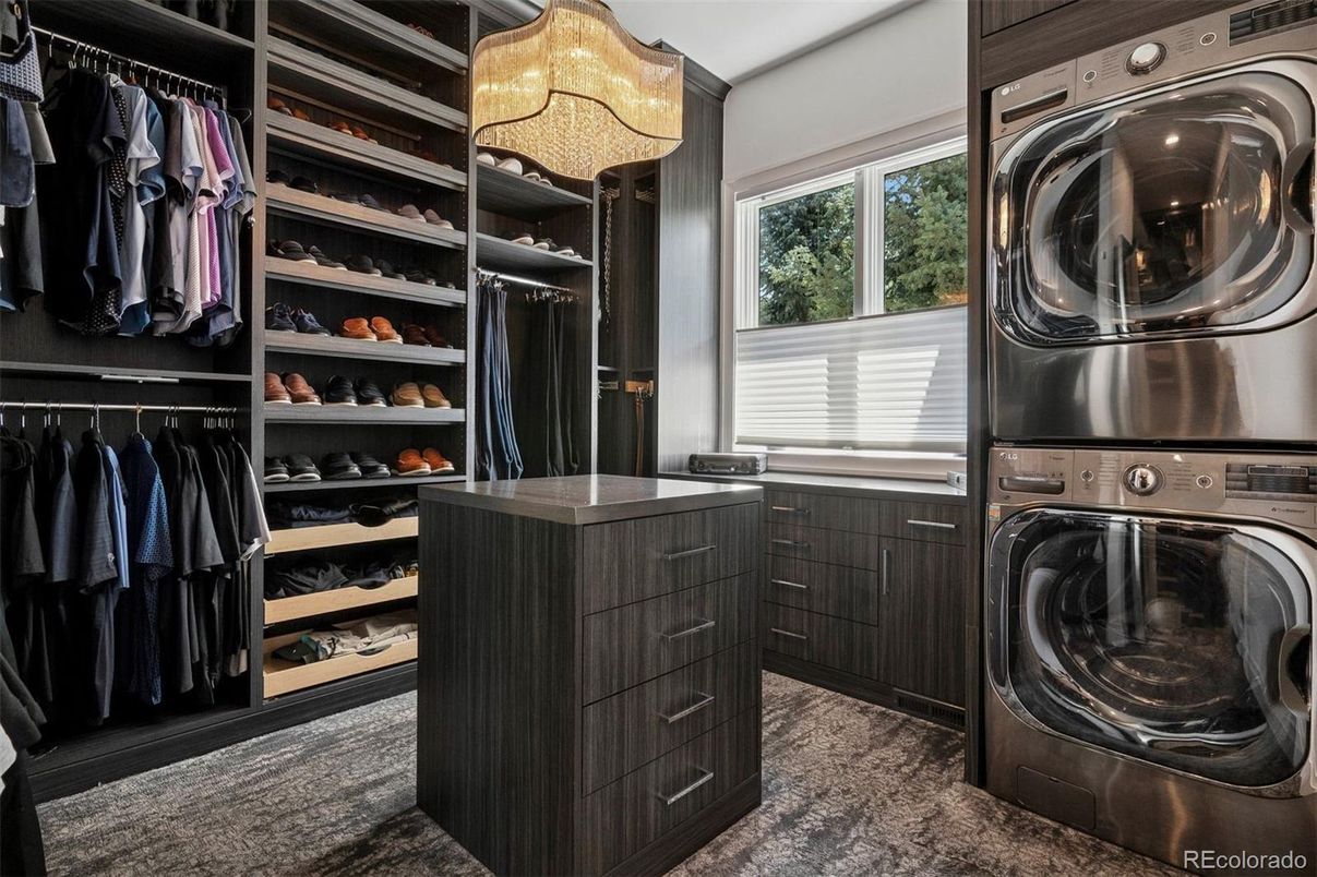 Interior, Walk-in Closets, Washer